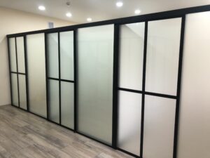Стеклянная офисная перегородка 48